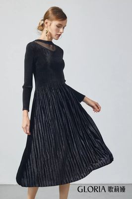 「型 · 暖」焕发在路上的美 | 歌莉娅2018冬季 布料压褶